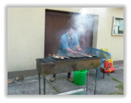 Holzkohlengrill